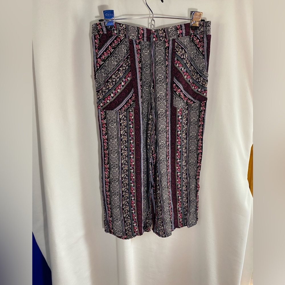 Gaucho Pants, Size Medium